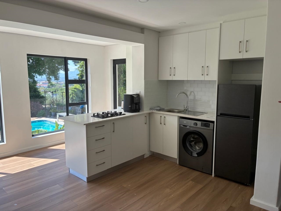 To Let 1 Bedroom Property for Rent in Lemoenkloof Western Cape